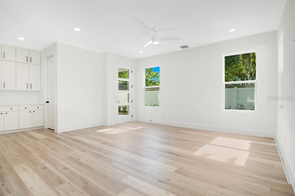 131 E GRANT