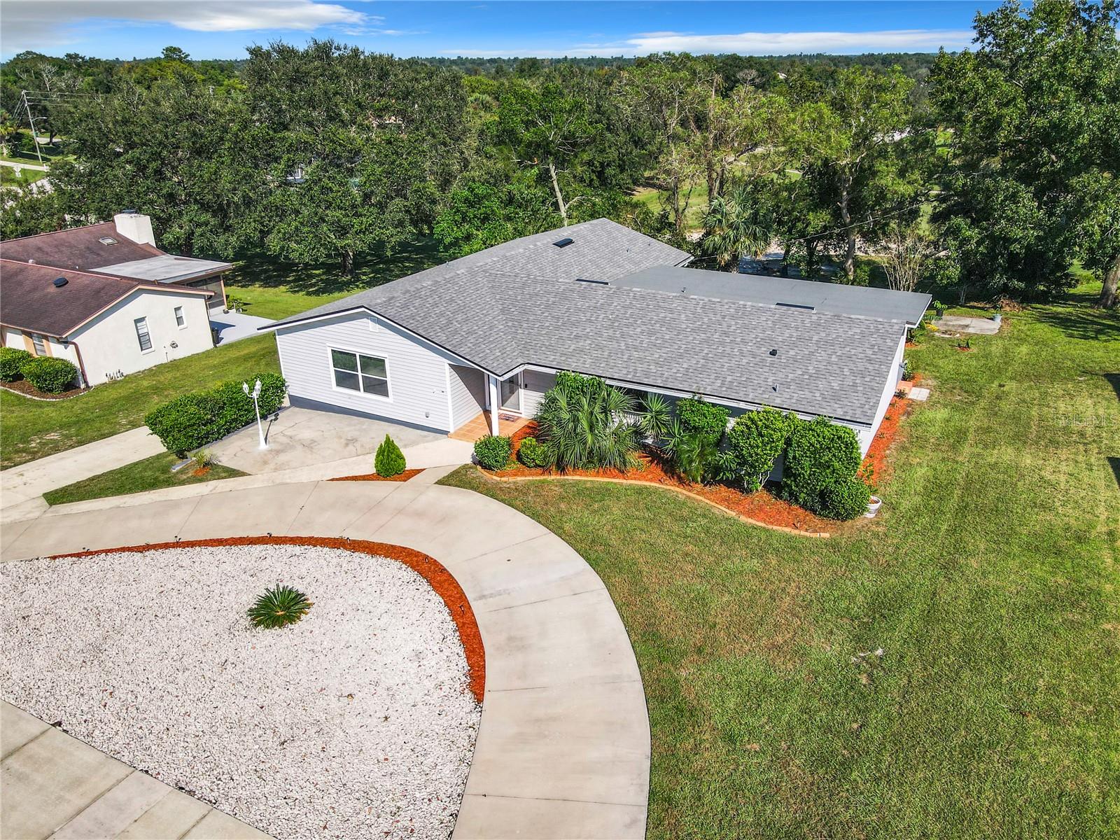 2281 E UNION CIRCLE