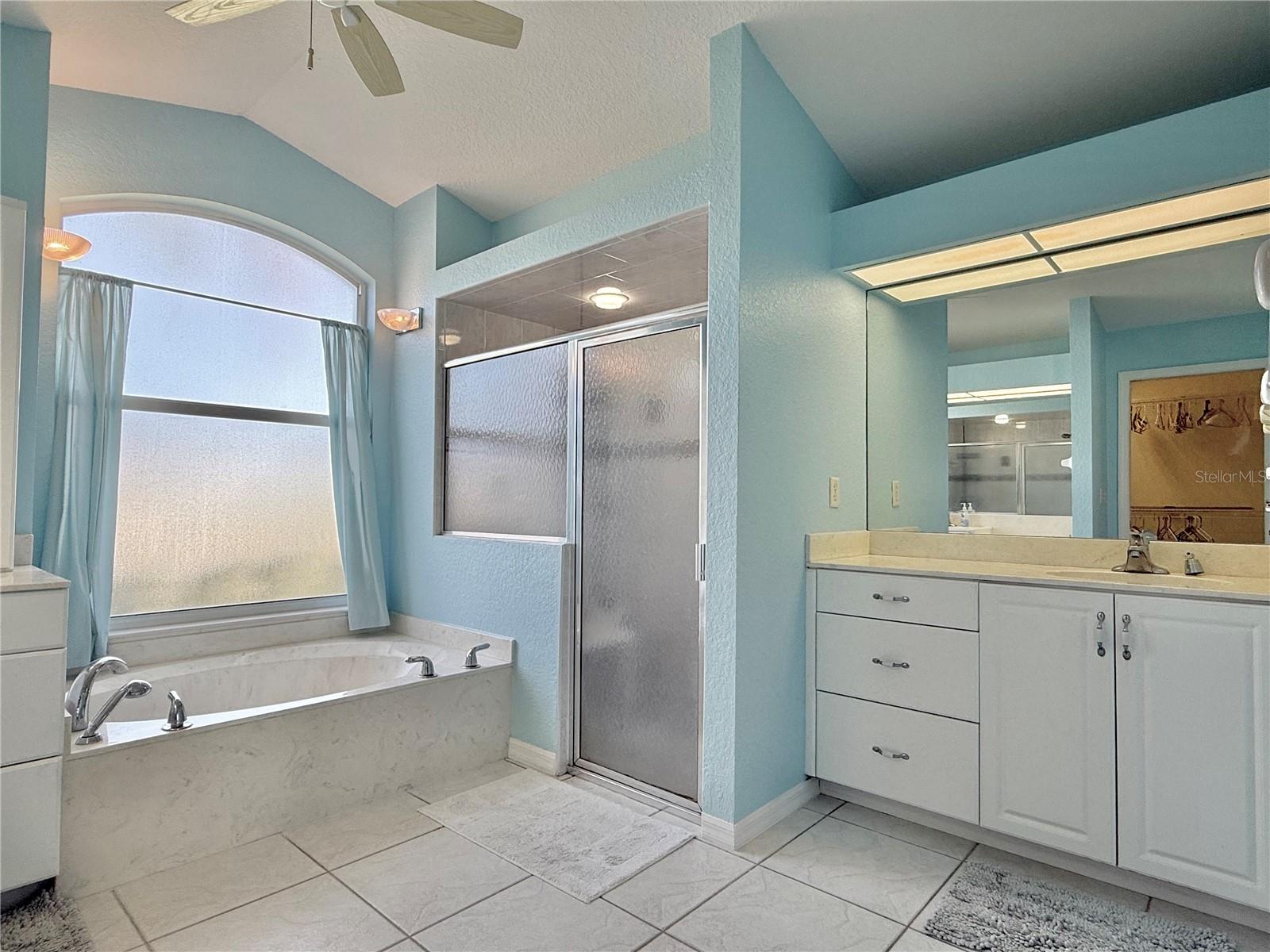 SUN N LAKE - Residential