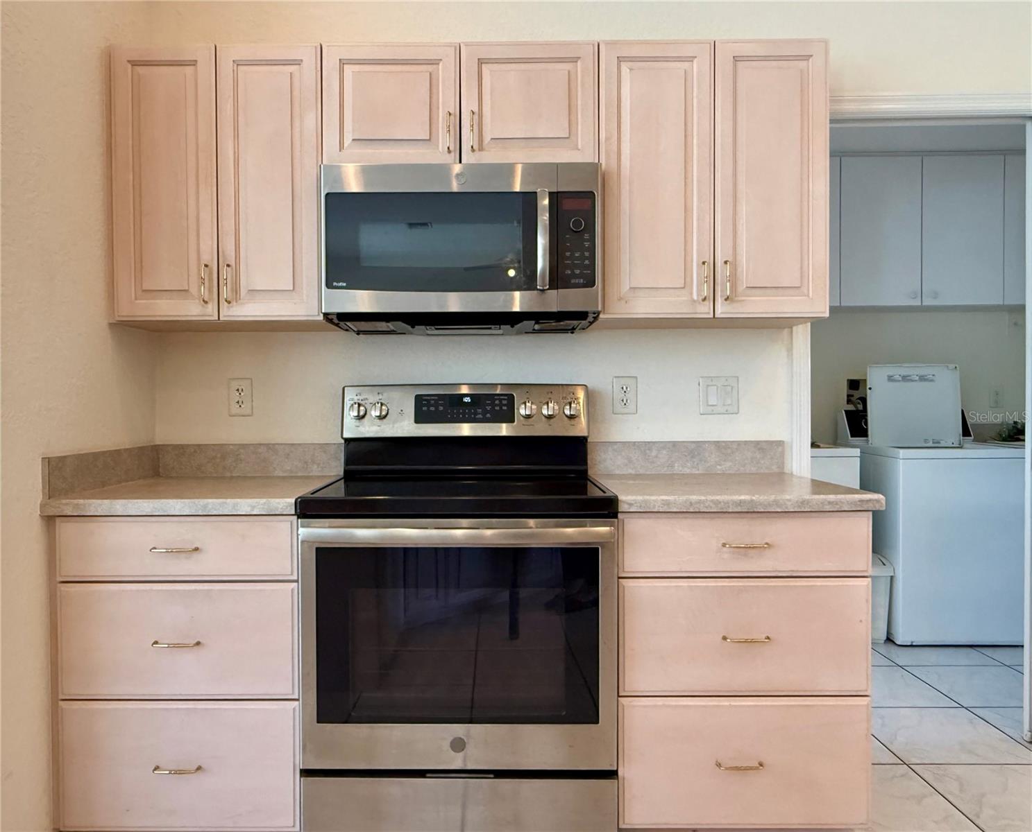 SUN N LAKE - Residential