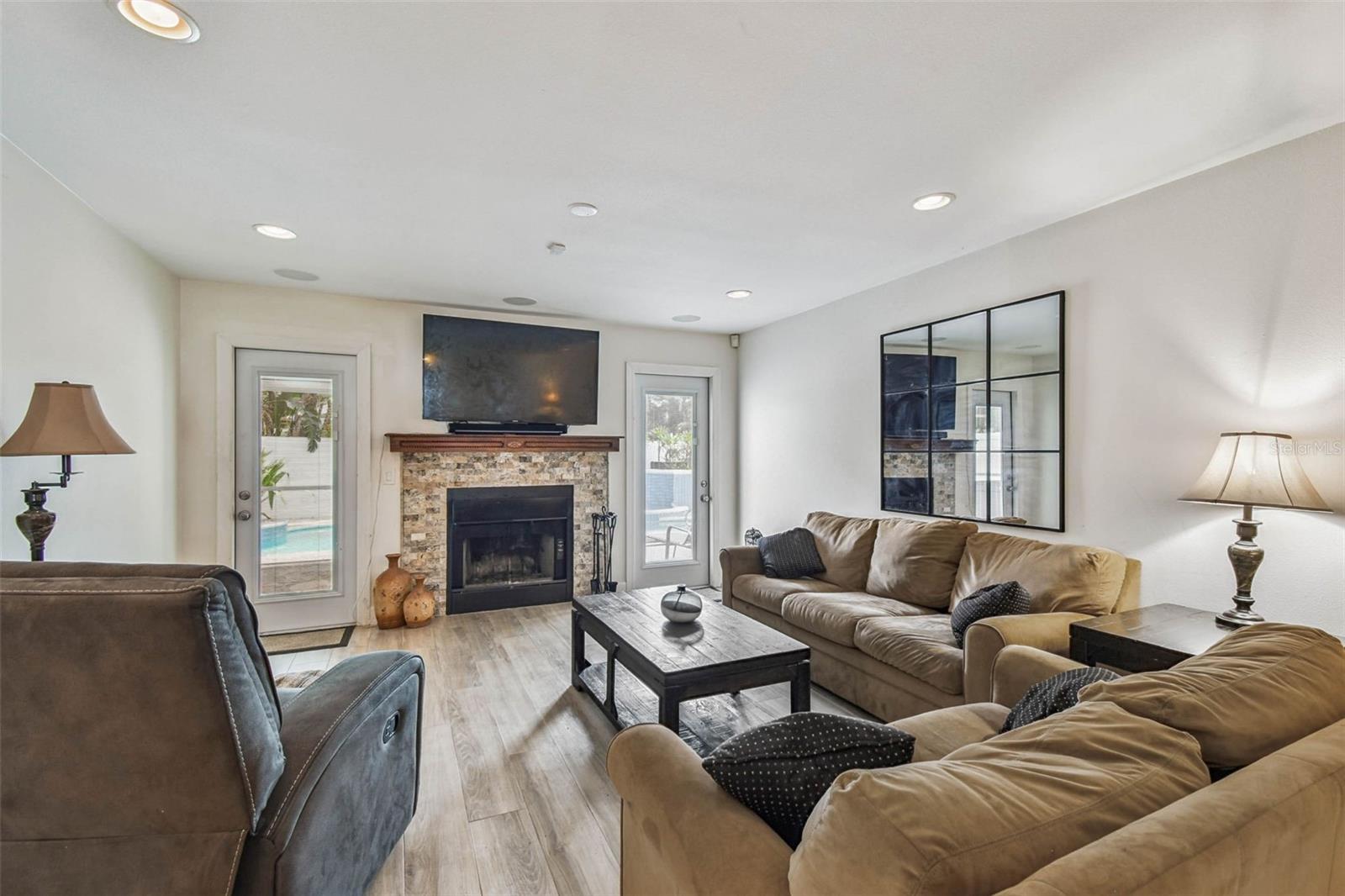 CYPRESS TRACE - Residential