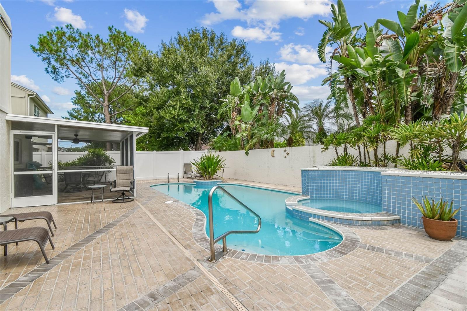 CYPRESS TRACE - Residential