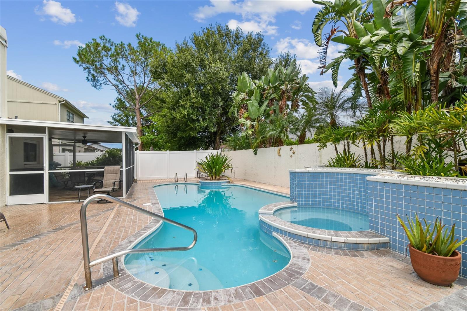 CYPRESS TRACE - Residential