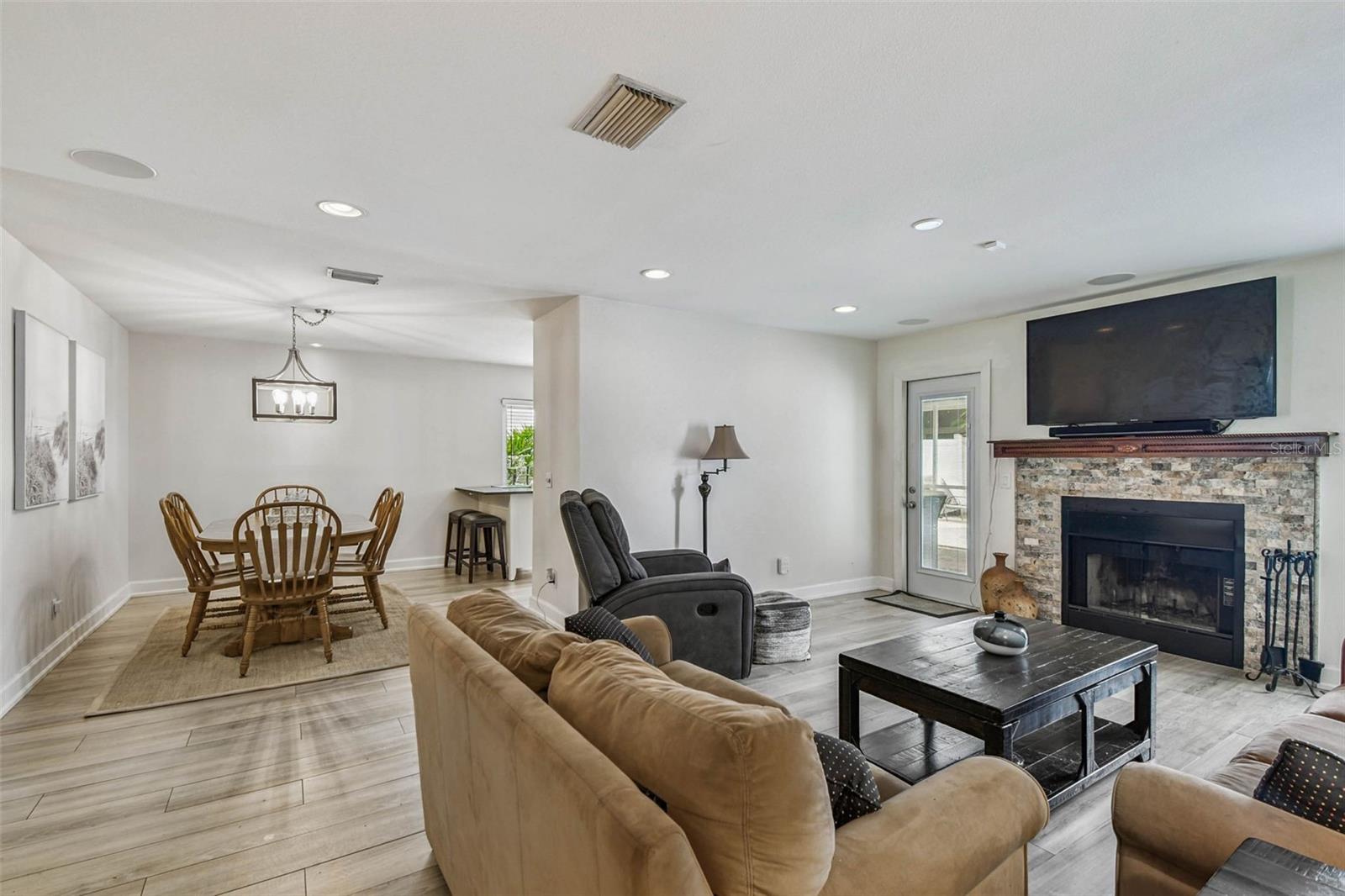 CYPRESS TRACE - Residential