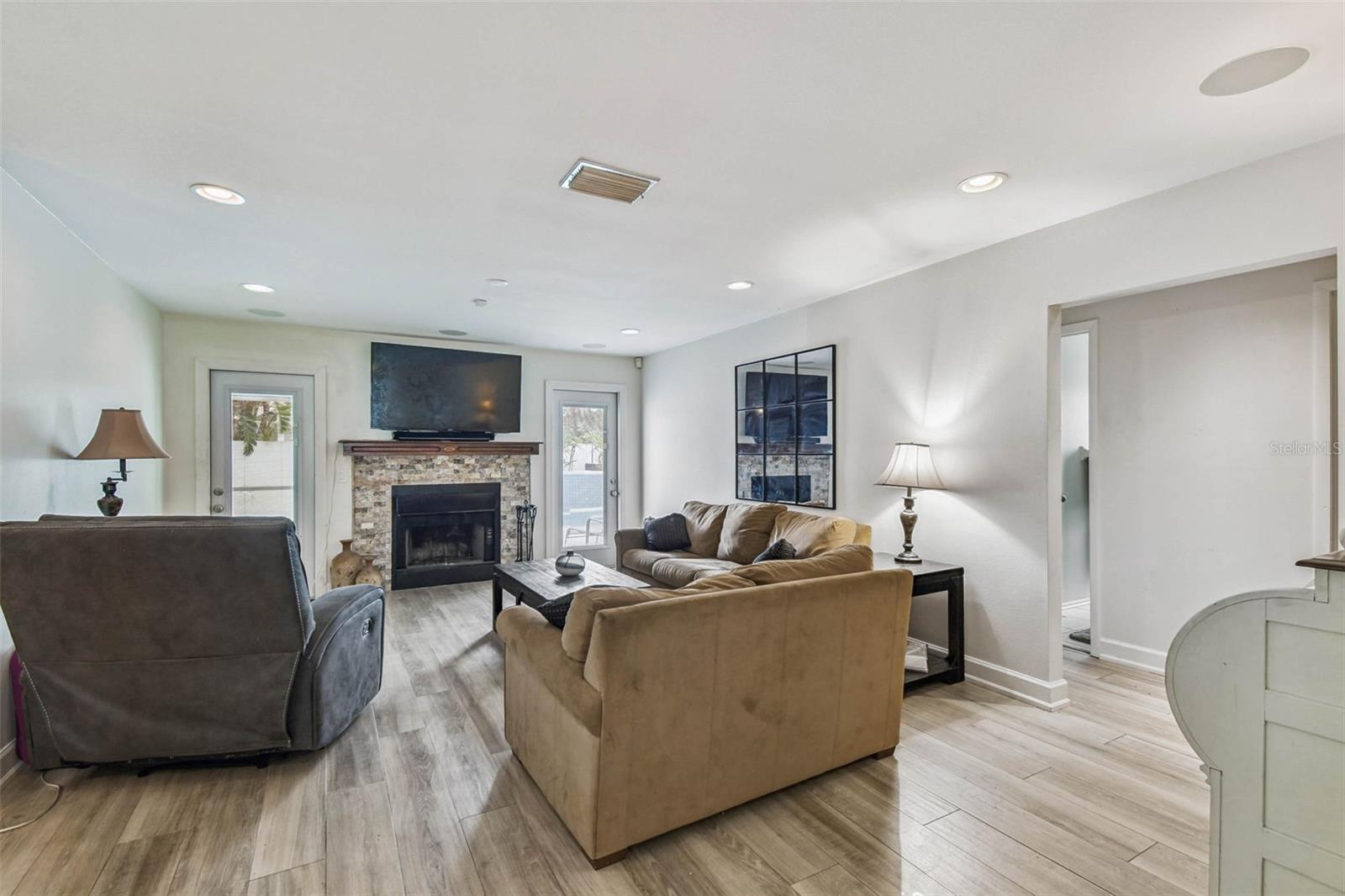 CYPRESS TRACE - Residential