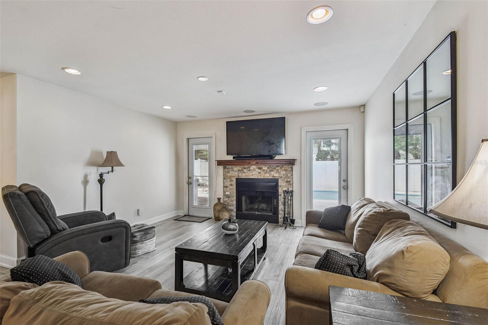 CYPRESS TRACE - Residential