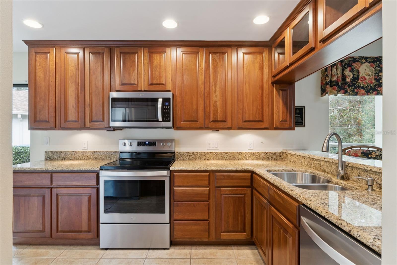 WEDGEWOOD TENNIS VILLAS - Residential