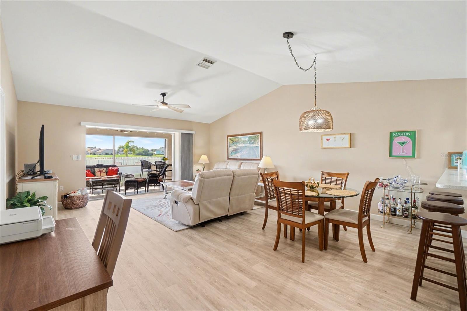 LAKESIDE GARDENS 02 - Residential