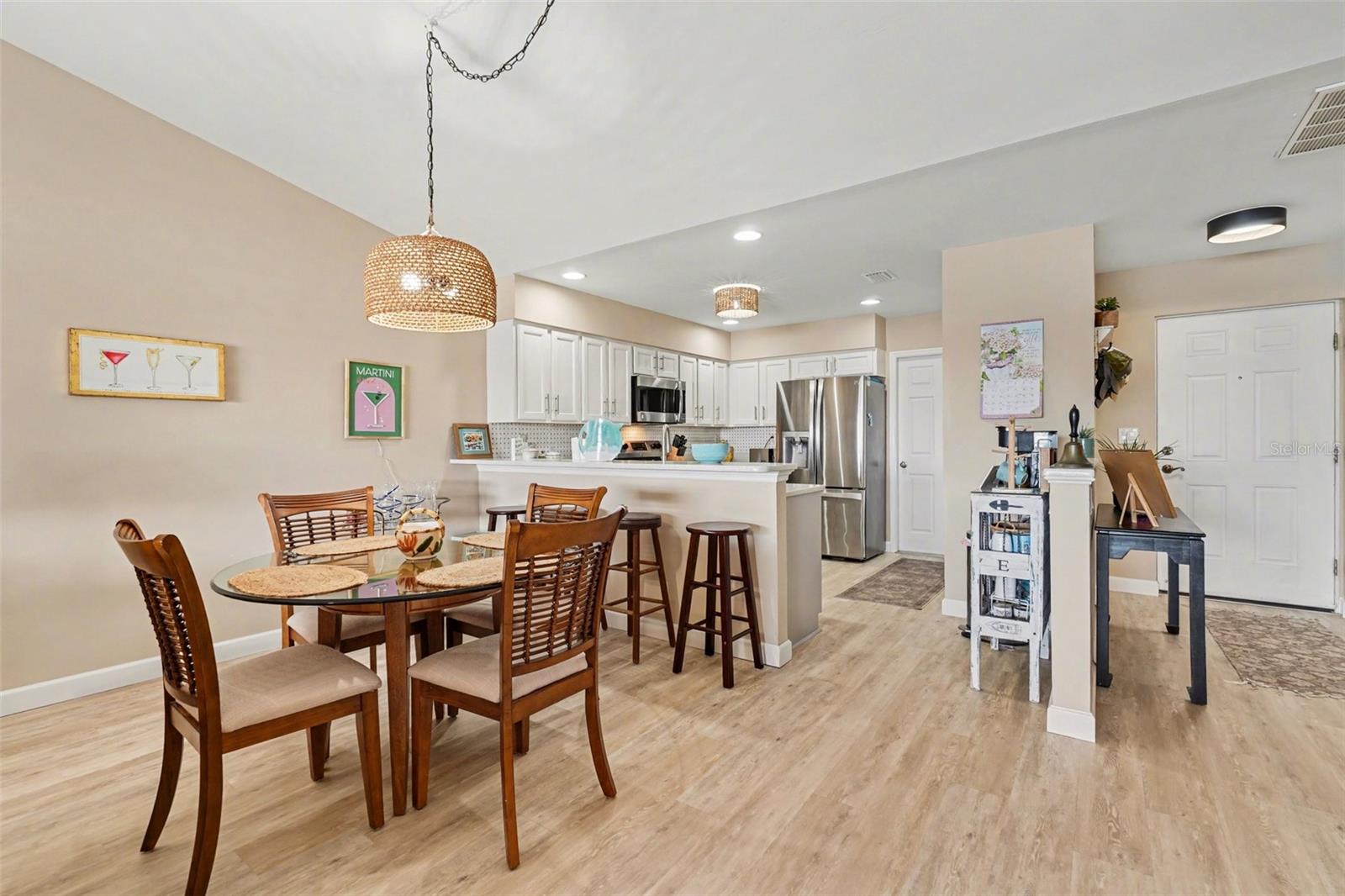 LAKESIDE GARDENS 02 - Residential