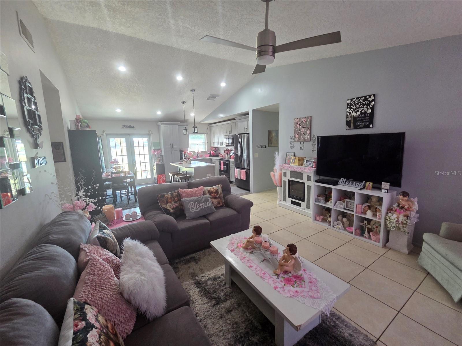 BVL UNIT 7 5TH ADD - Residential