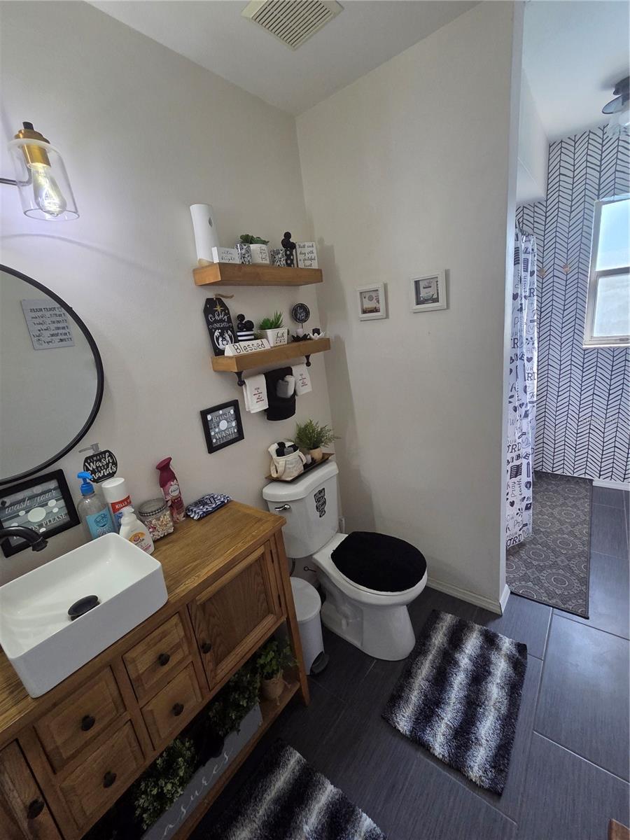 BVL UNIT 7 5TH ADD - Residential