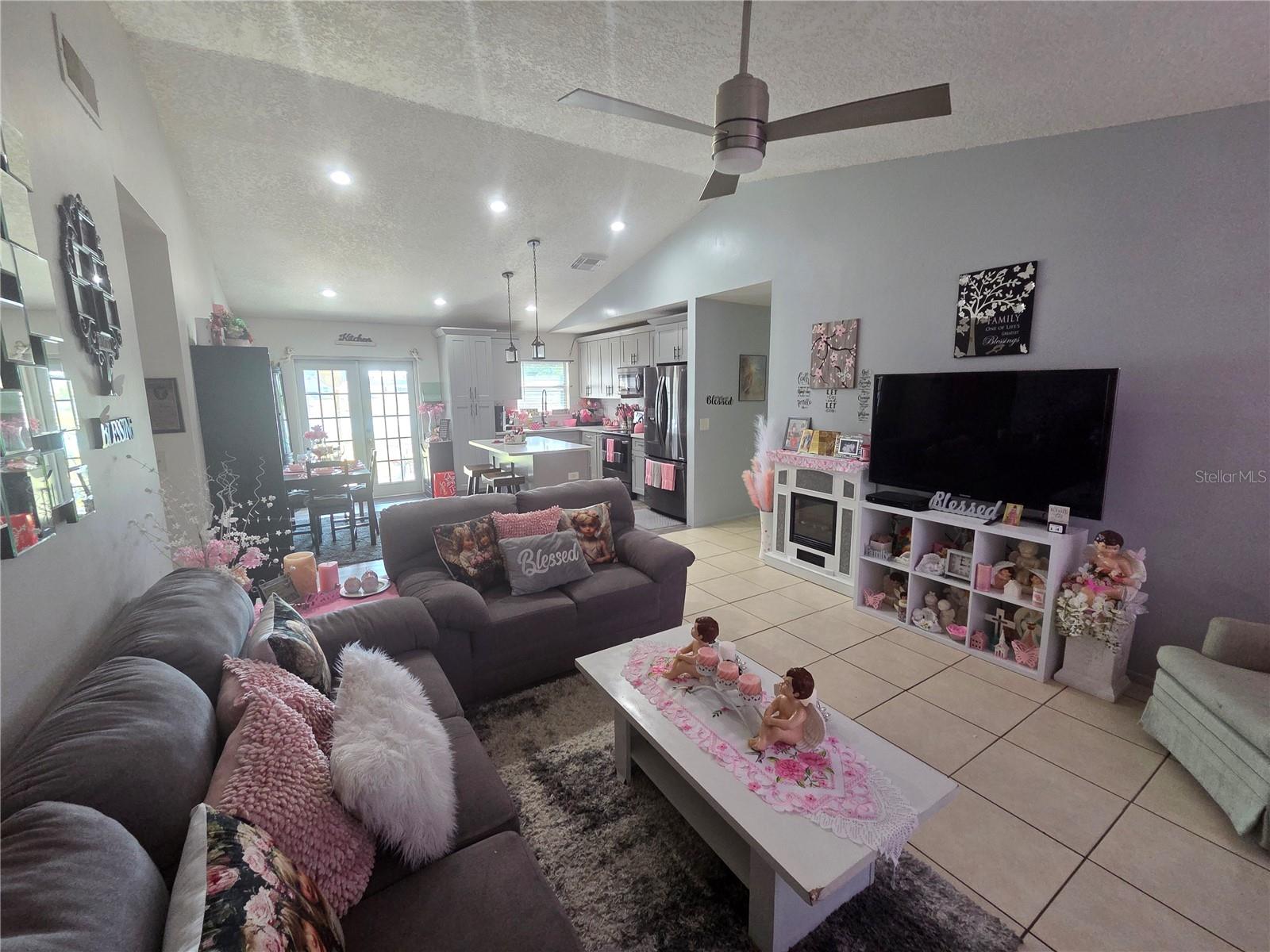 BVL UNIT 7 5TH ADD - Residential