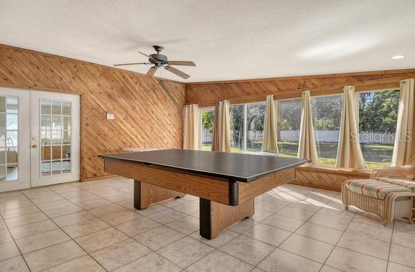 WILLOW WOODS UNIT ONE - Residential