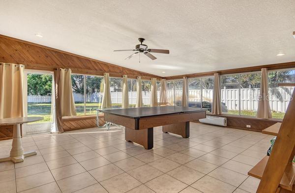 WILLOW WOODS UNIT ONE - Residential