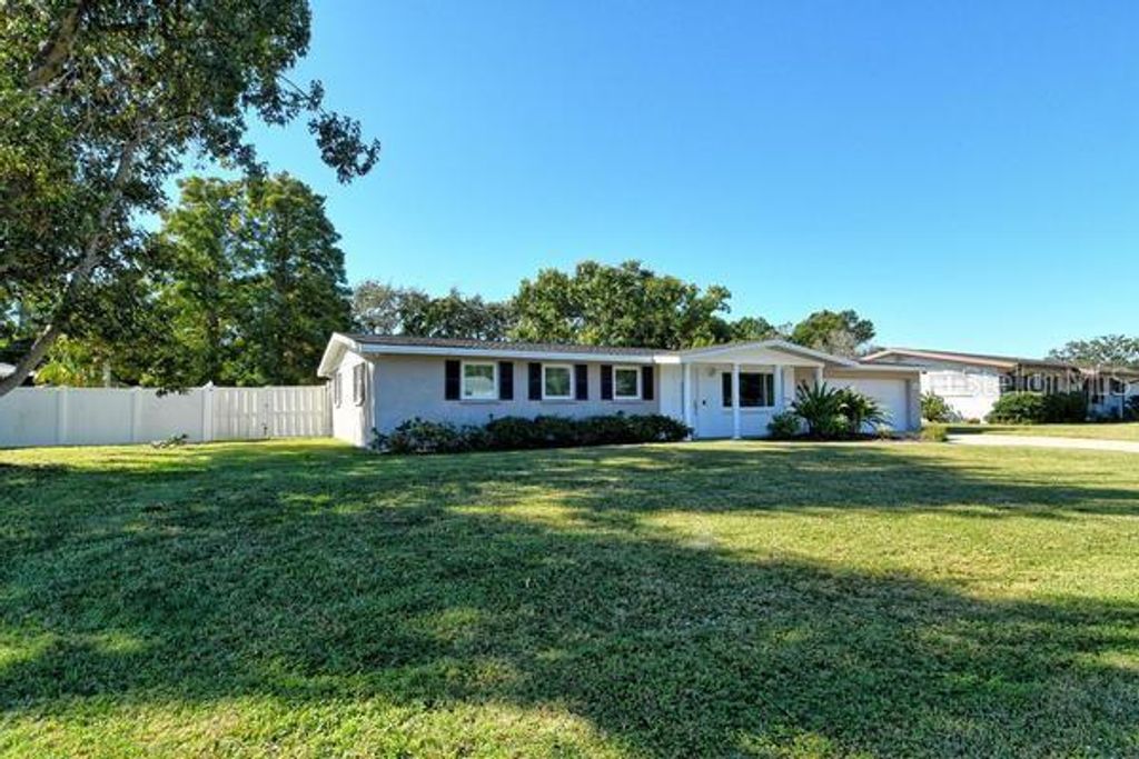 Photo of 4503 22nd Avenue W, Bradenton, FL 34209 (MLS # A4668420)