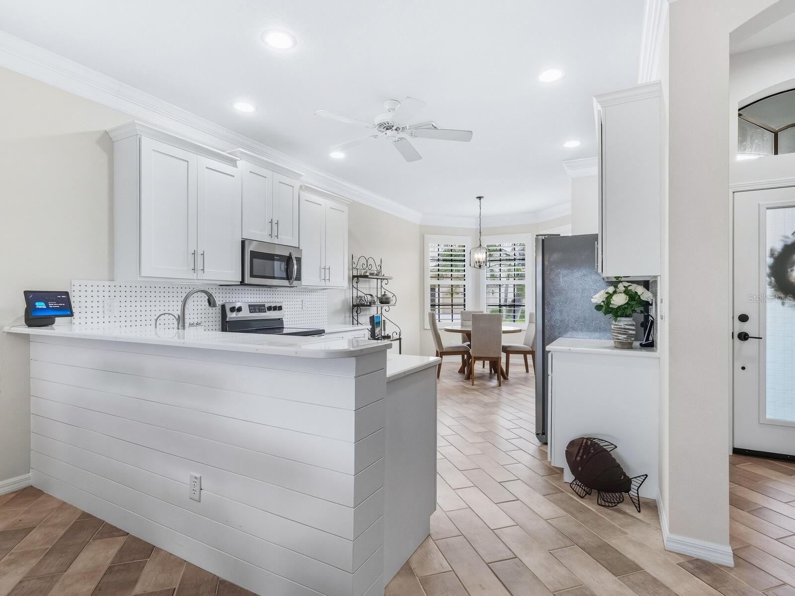 VENETIAN FALLS PH 2 - Residential