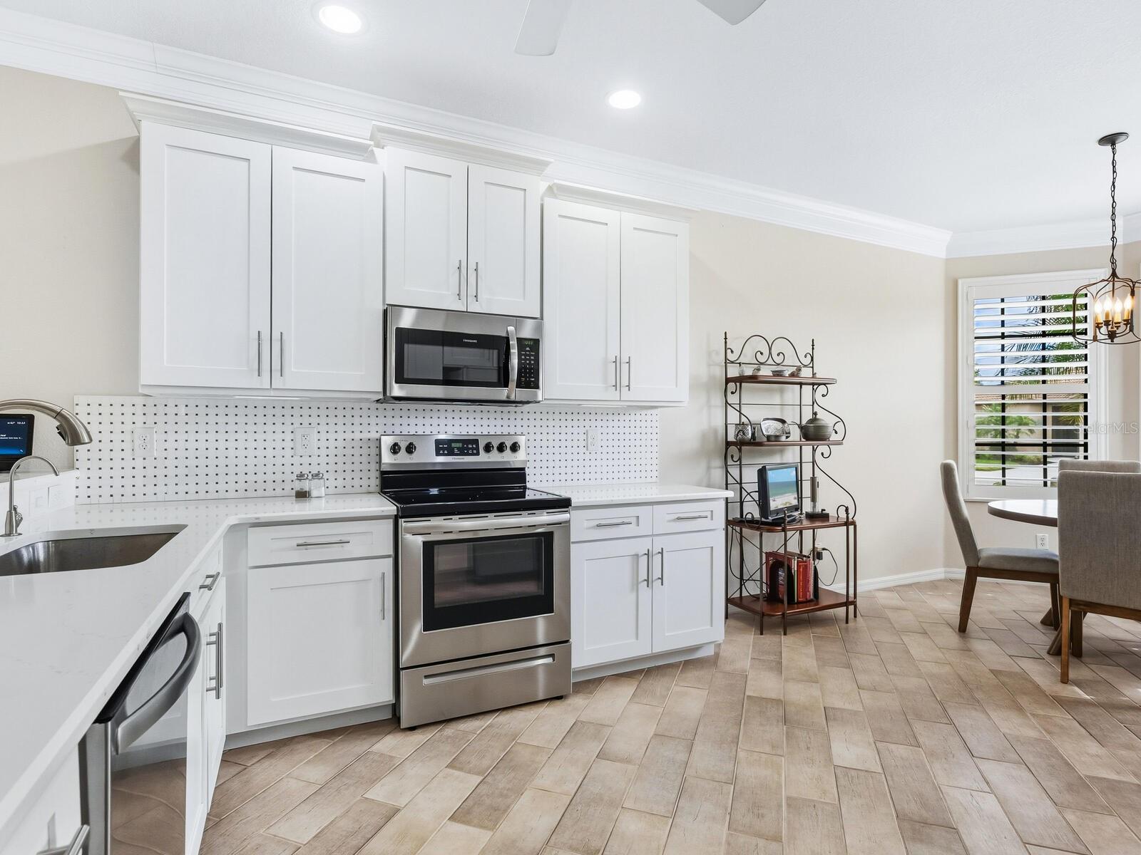 VENETIAN FALLS PH 2 - Residential