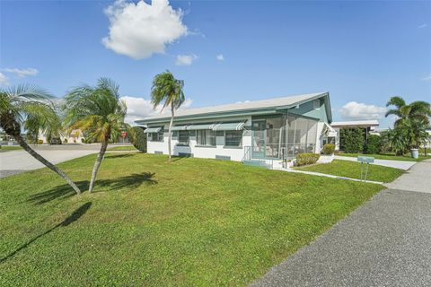 A home in ELLENTON