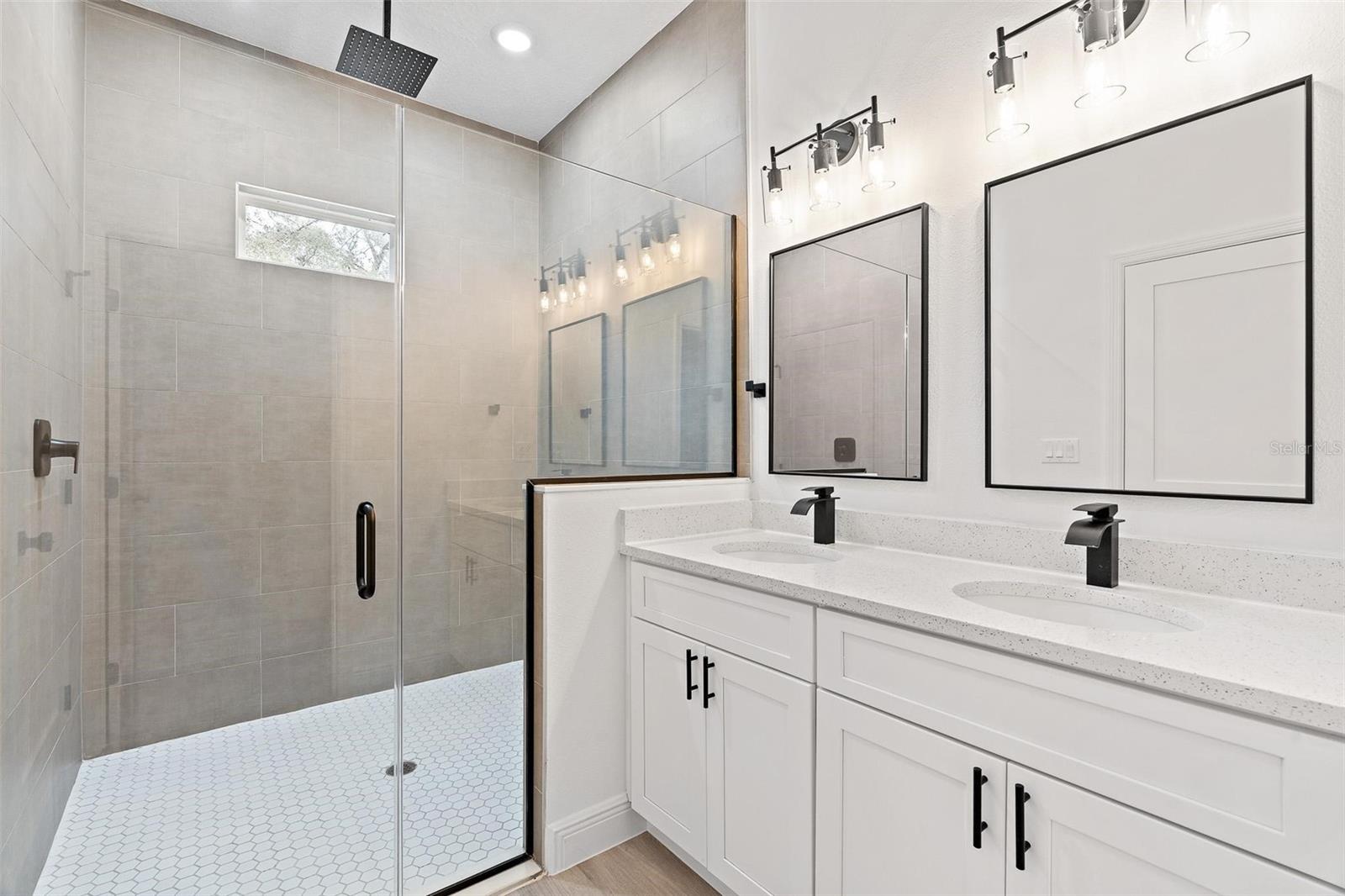 MARION OAKS UN 06 - Residential