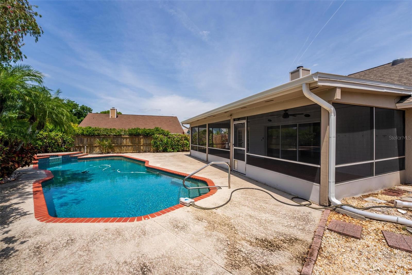 404 N SUNDANCE DRIVE