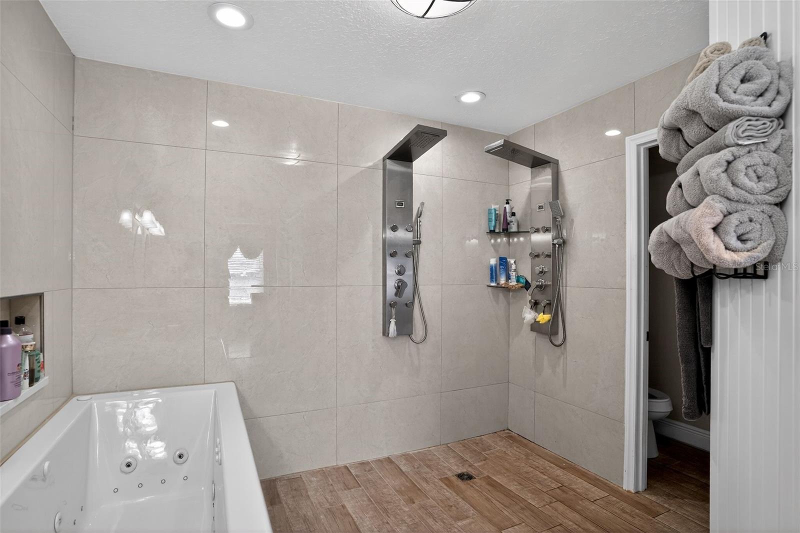 BUENA VISTA AT LA CITA - Residential