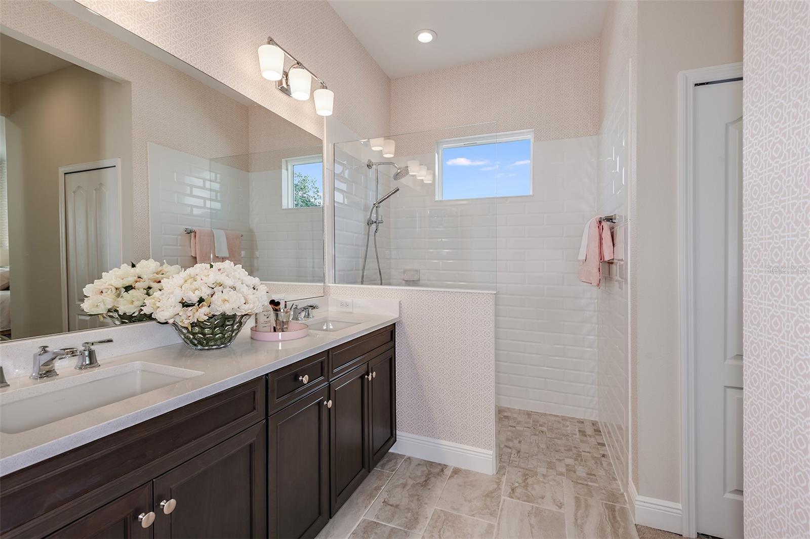 KINGS GATE - Residential