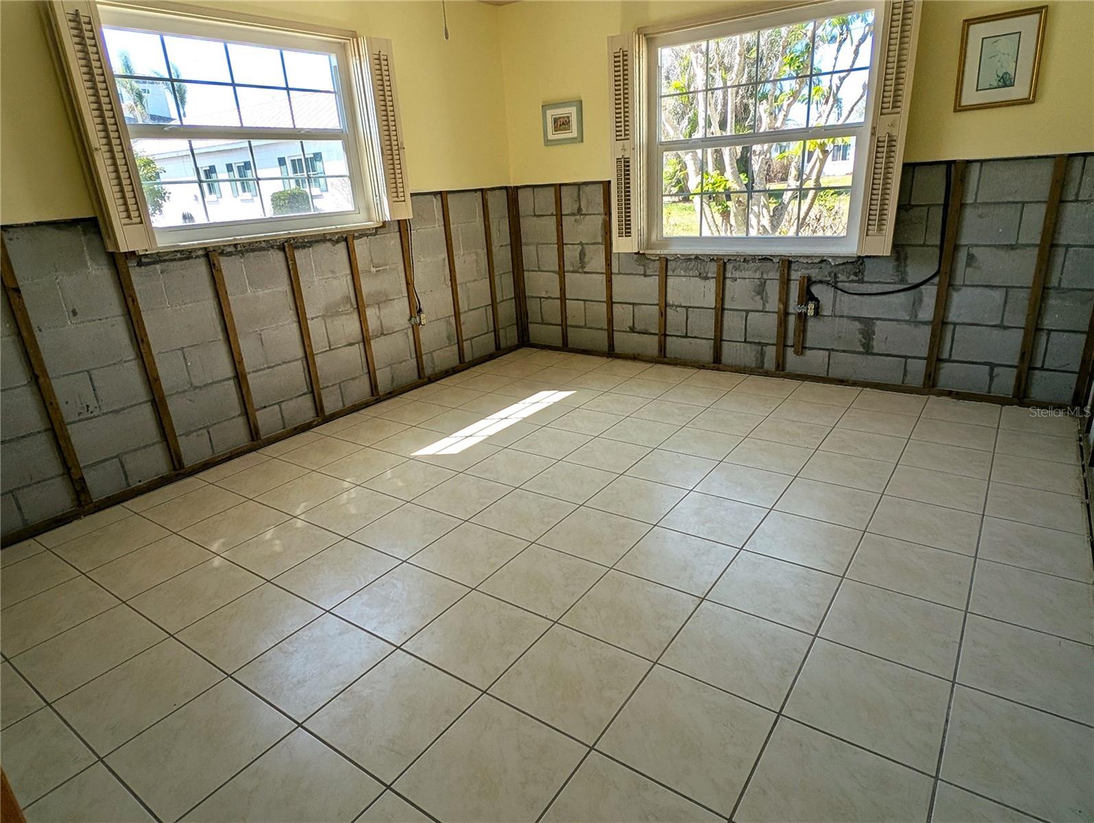 926 INLET CIRCLE