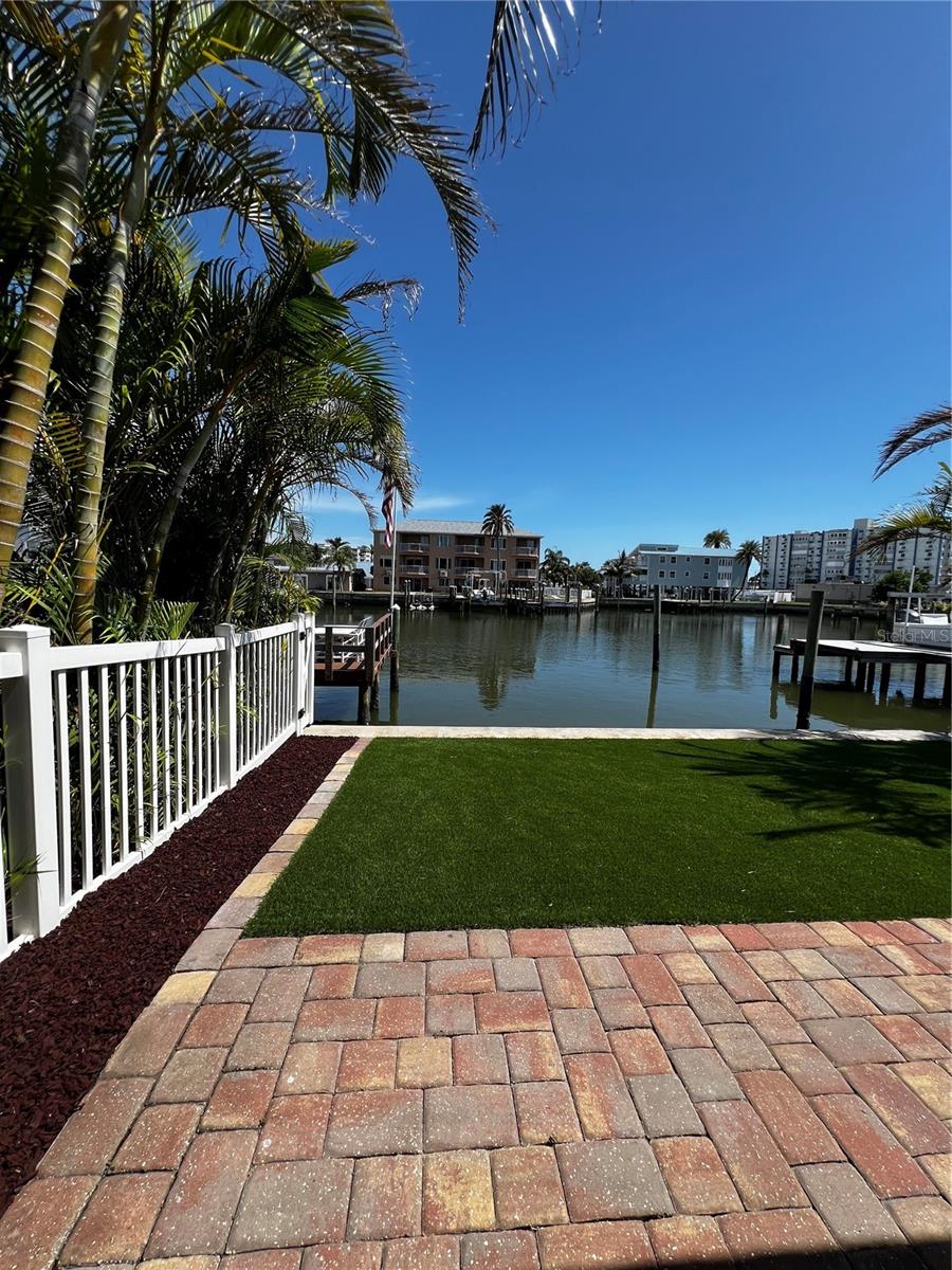 GAY SHORES - Residential Lease