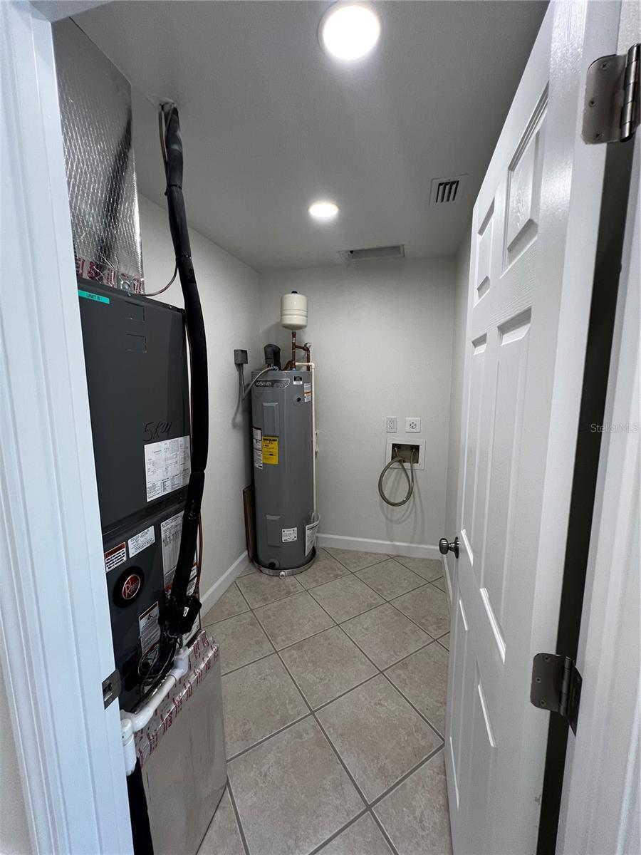 GAY SHORES - Residential Lease