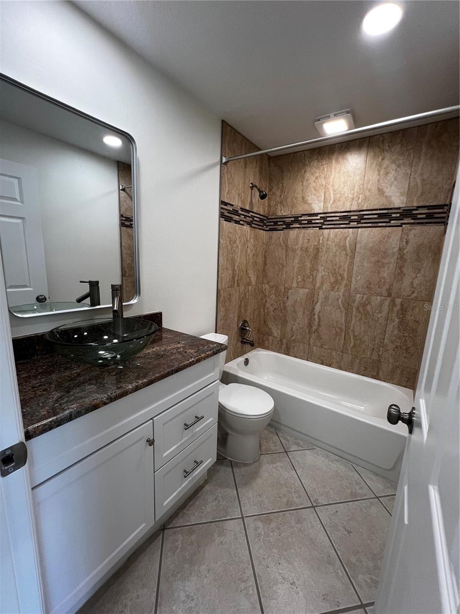 GAY SHORES - Residential Lease