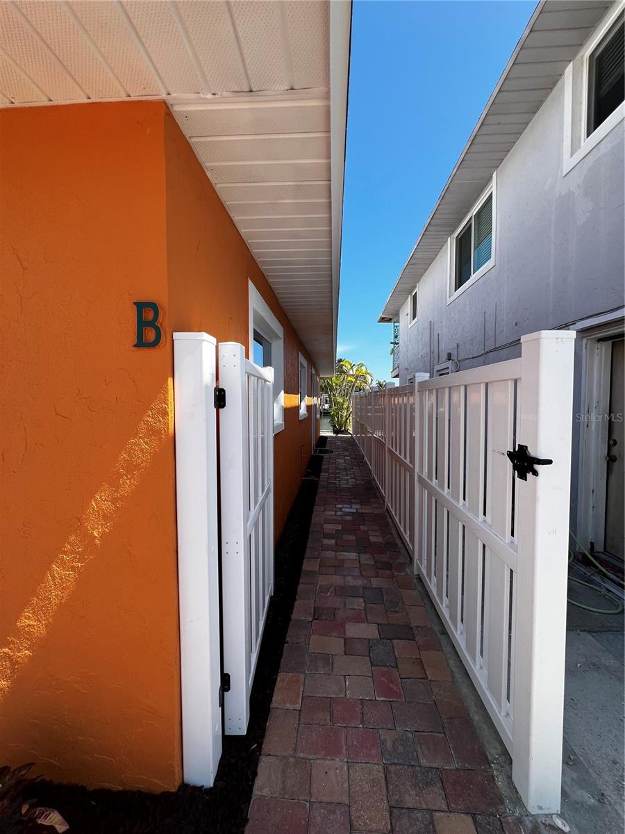 GAY SHORES - Residential Lease