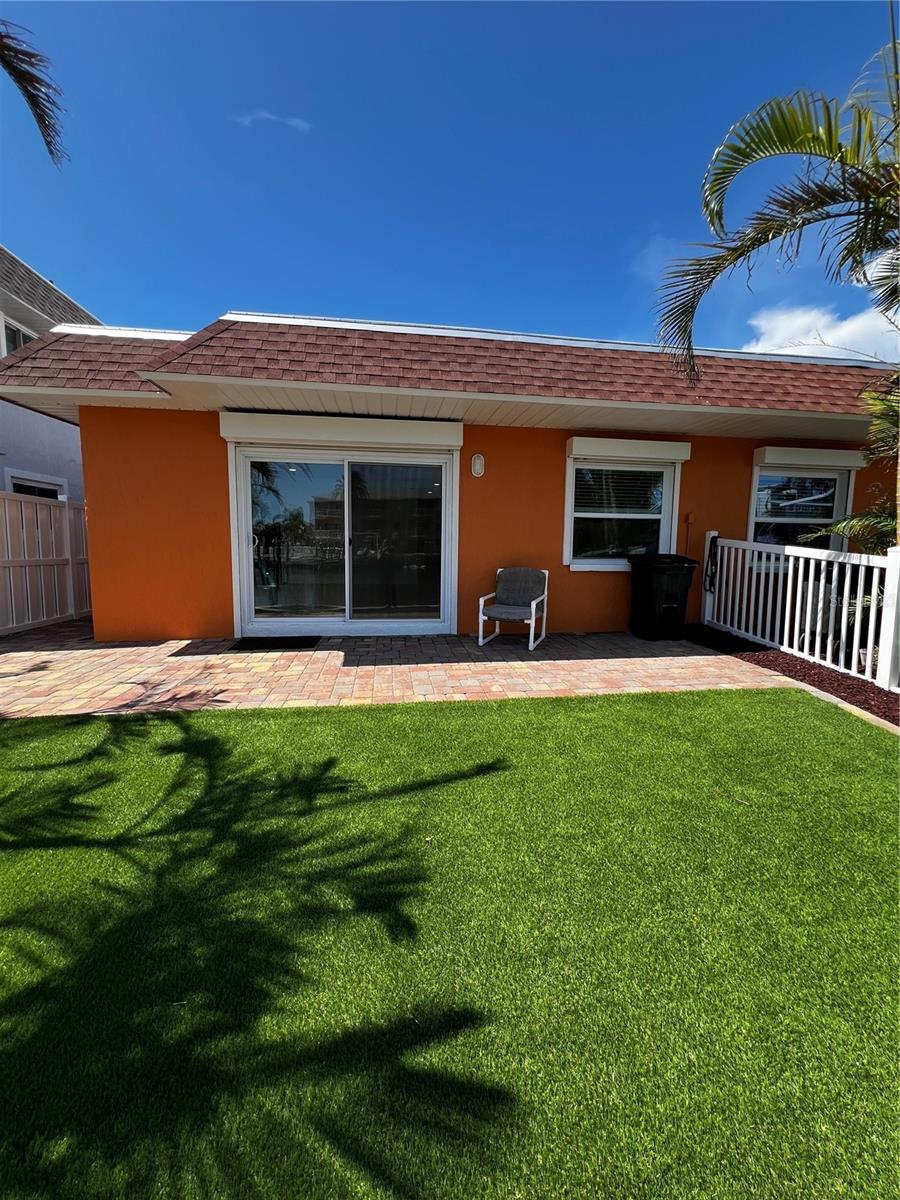 GAY SHORES - Residential Lease