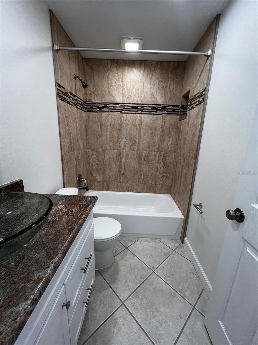 GAY SHORES - Residential Lease