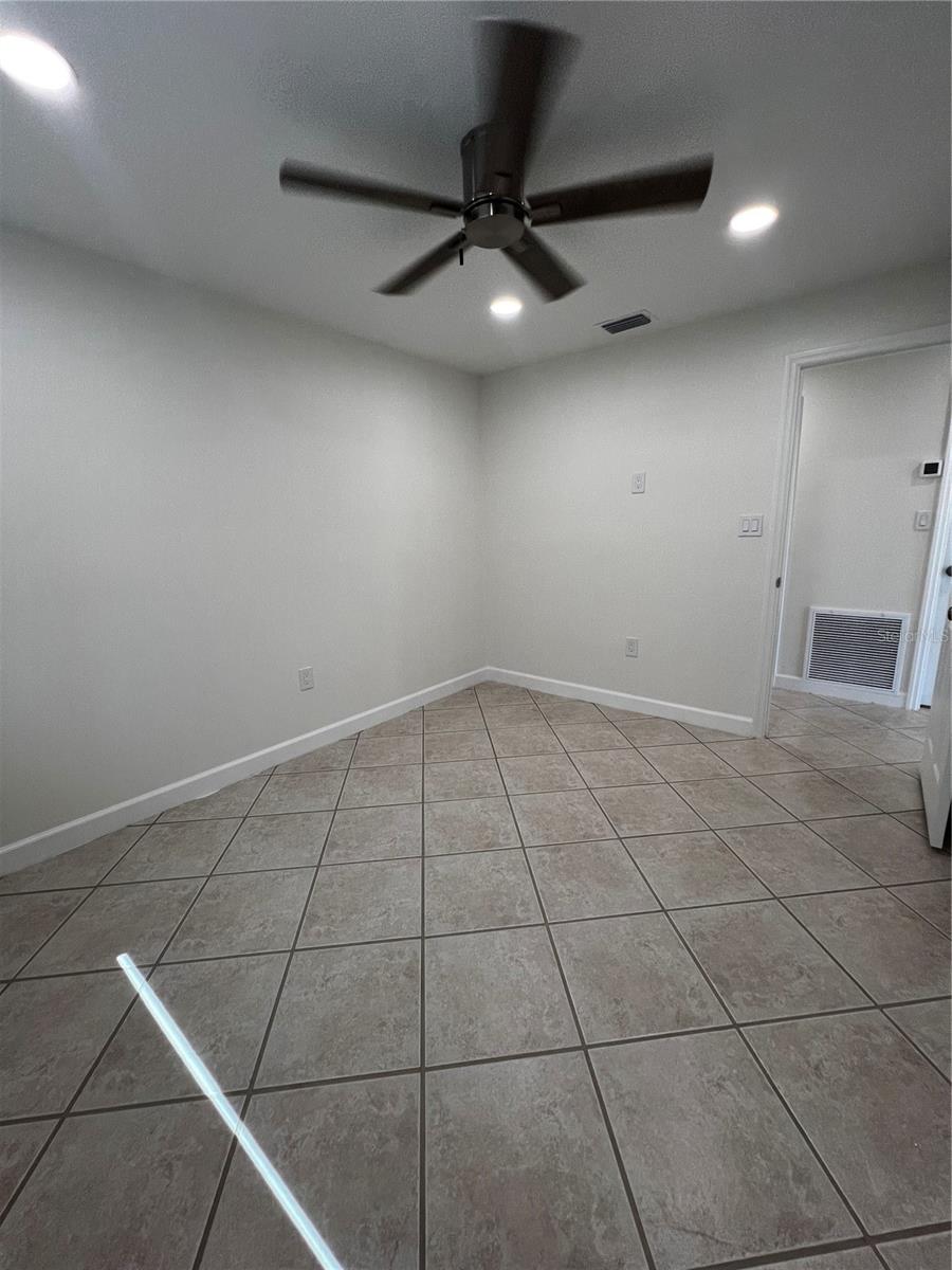 GAY SHORES - Residential Lease