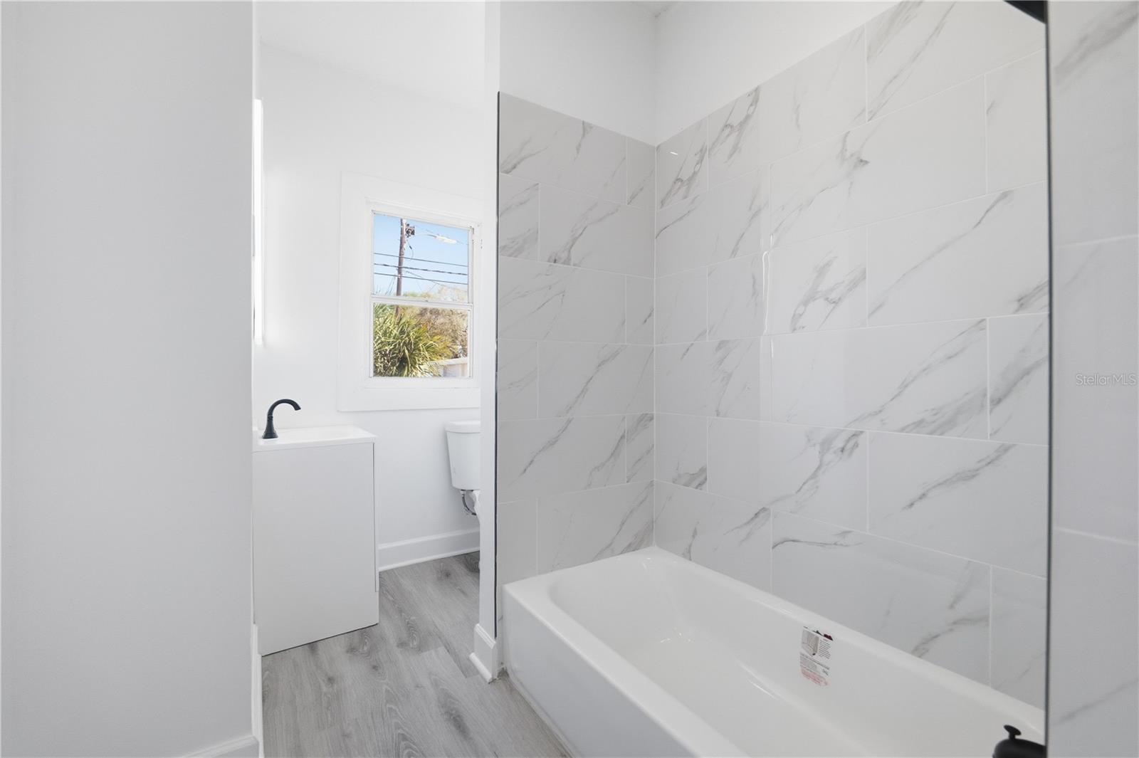 FRUITLAND HEIGHTS B - Residential