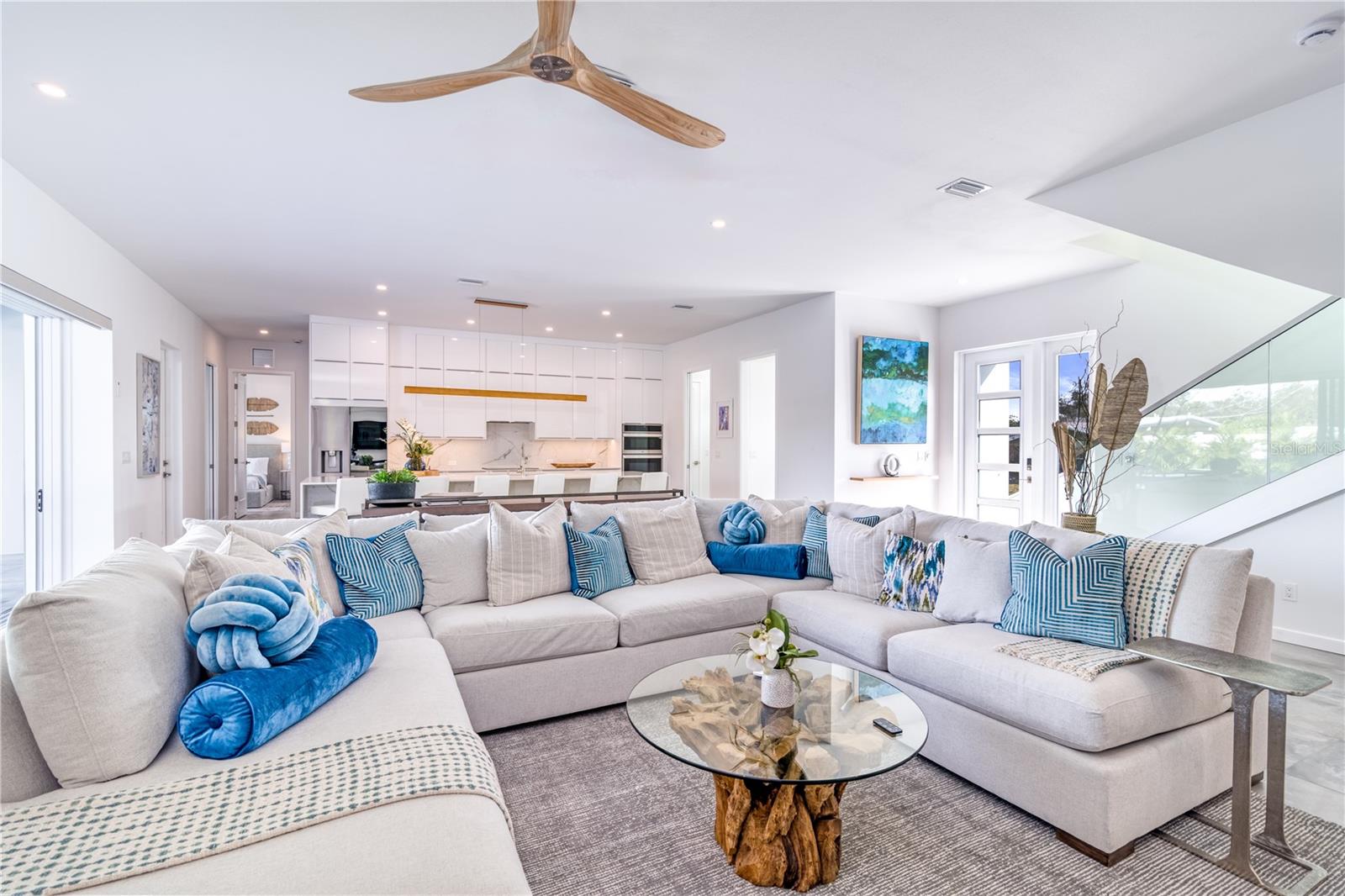 SOUTH GATE - Residential Lease