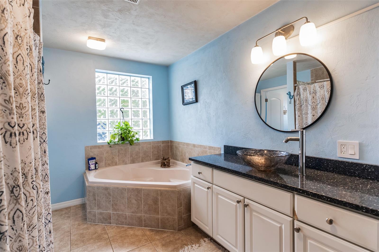 DAKOTA PARK HOLLY HILL - Residential