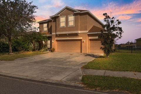 A home in PARRISH