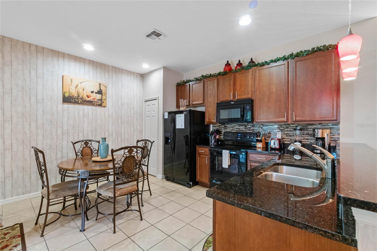 VERANDA PALMS PH 1C - Residential Lease