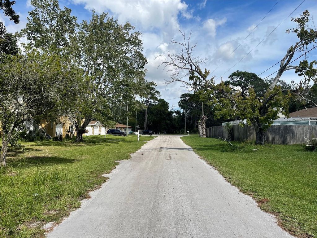 Photo of 8629 Cutlass Drive, Hudson, FL 34667 (MLS # O6347028)