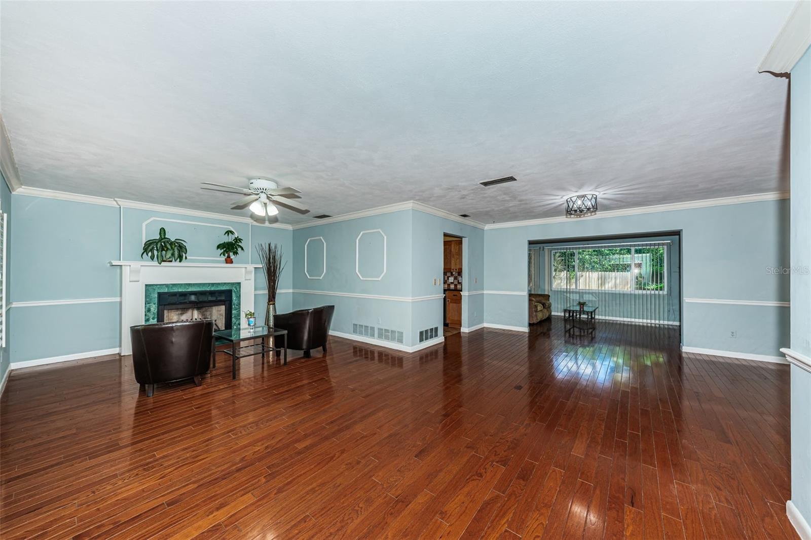 499 JEWEL COURT
