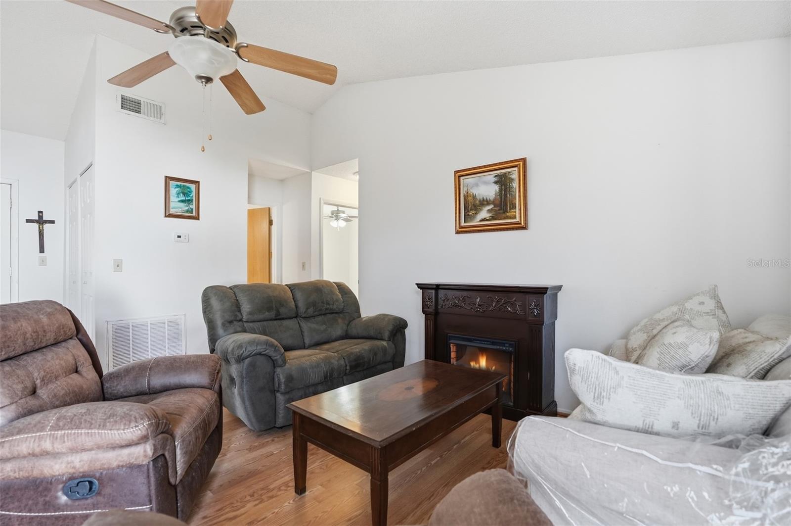 SPRING HILL - Residential