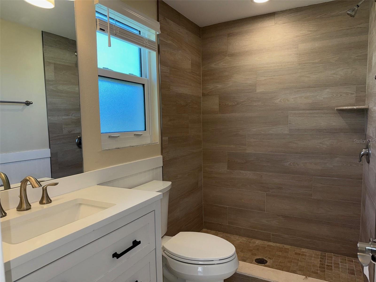 DEER CREEK WOODS - Residential Lease