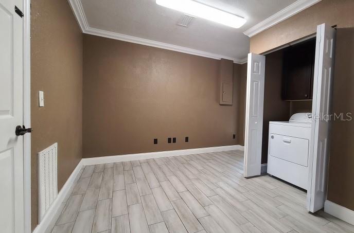 PINELLAS TERRACE 1ST ADD - Residential Lease