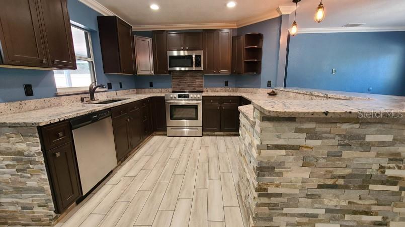 PINELLAS TERRACE 1ST ADD - Residential Lease