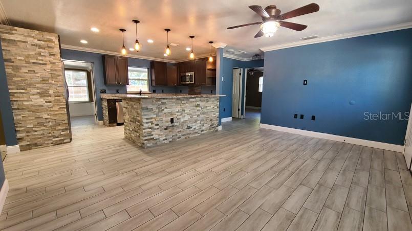 PINELLAS TERRACE 1ST ADD - Residential Lease