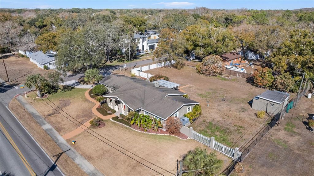 Photo of 3909 Hudson Lane, Tampa, FL 33618 (MLS # TB8474582)