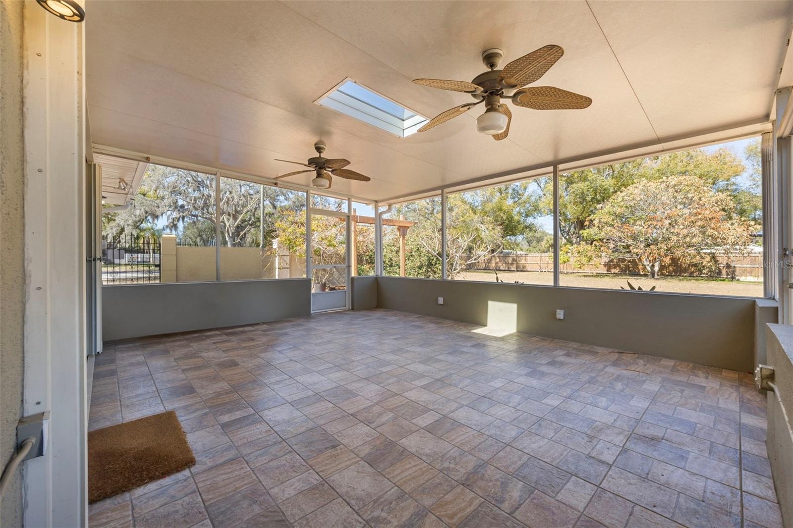 W E HAMNERS HORSESHOE ACRES - Residential