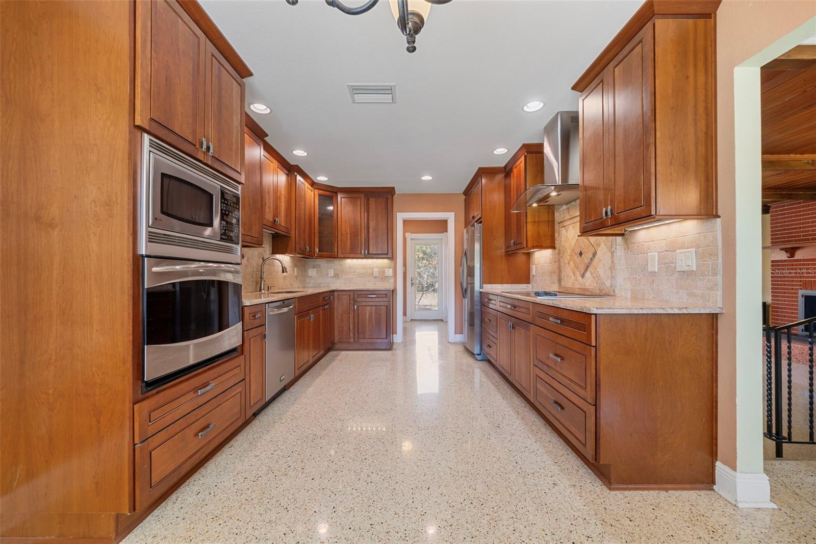 W E HAMNERS HORSESHOE ACRES - Residential