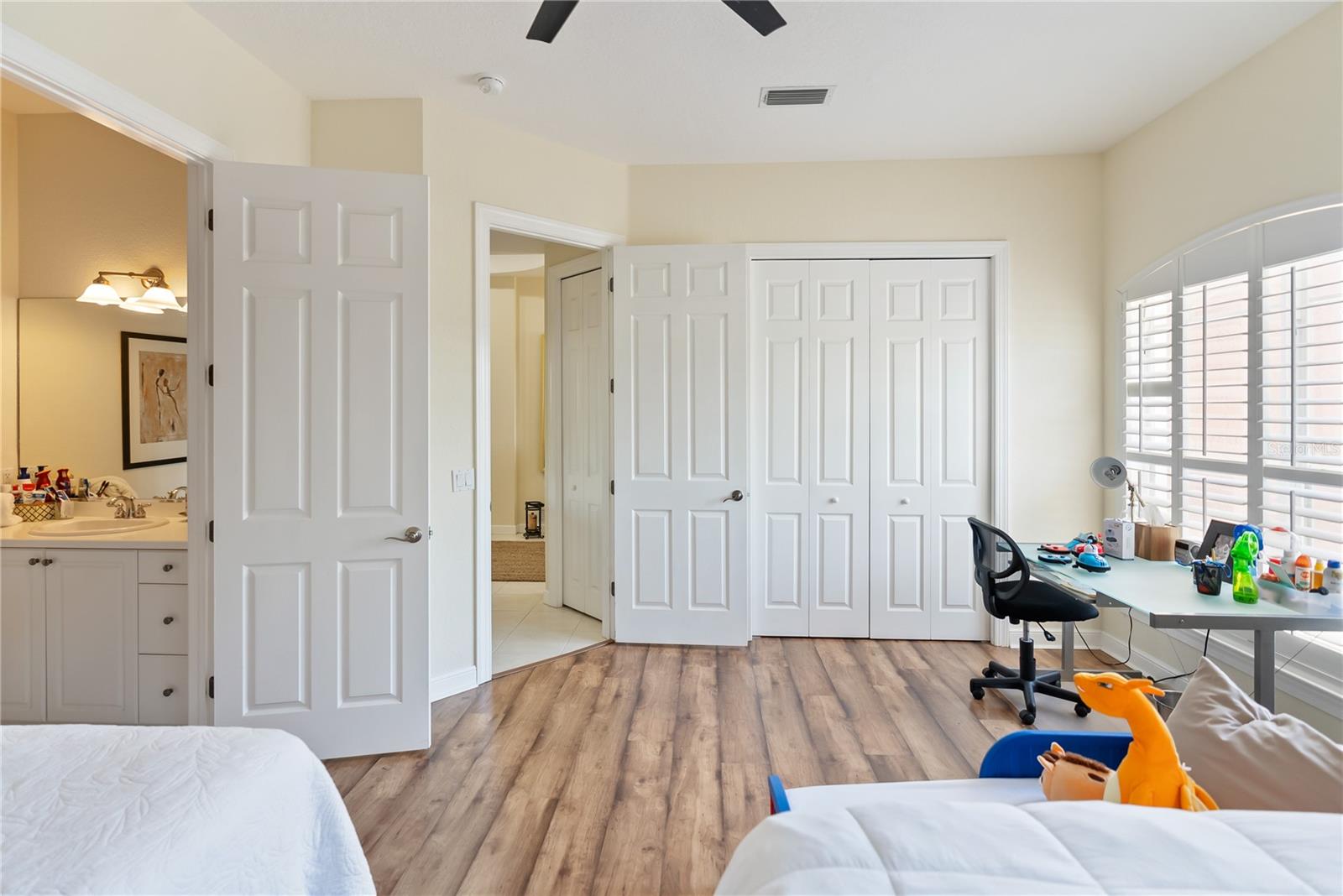 ACADEMY PARK PH I - Residential Lease